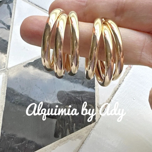 Very chunky Gold steel medium statement hoops Miami style/maximalist - Picture 2 of 7